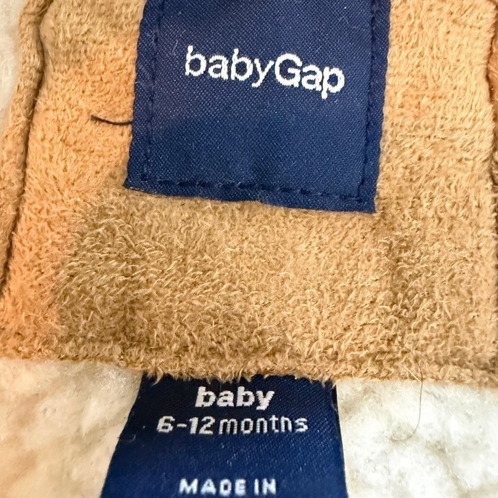GAP warm tan